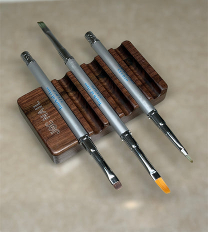 Neglepenselholder i tre